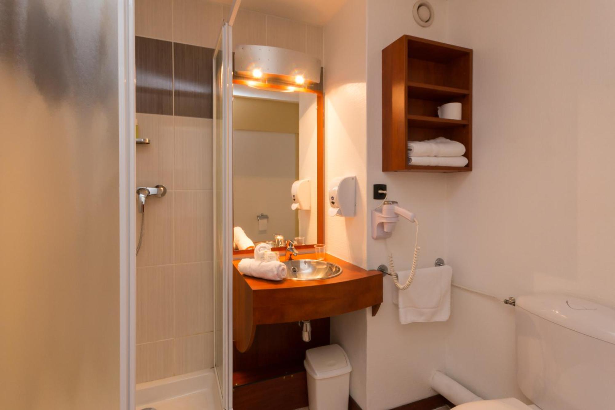 Brit Hotel Rennes Cesson Kültér fotó